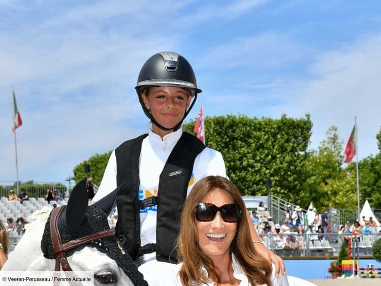 Giulia Sarkozy se confie sur la notoriété de ses parents Carla Bruni et Nicolas Sarkozy, qui "peut parfois être un poids"