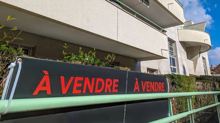 Hausse des frais de notaire en 2025, voici l'impact pour un prêt immobilier de 250 000 euros