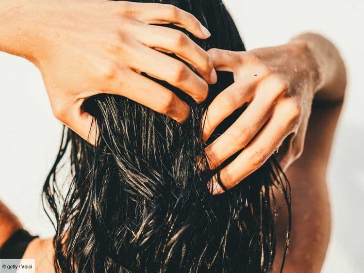 Pourquoi faut-il mettre son masque capillaire avant l'après-shampoing ?