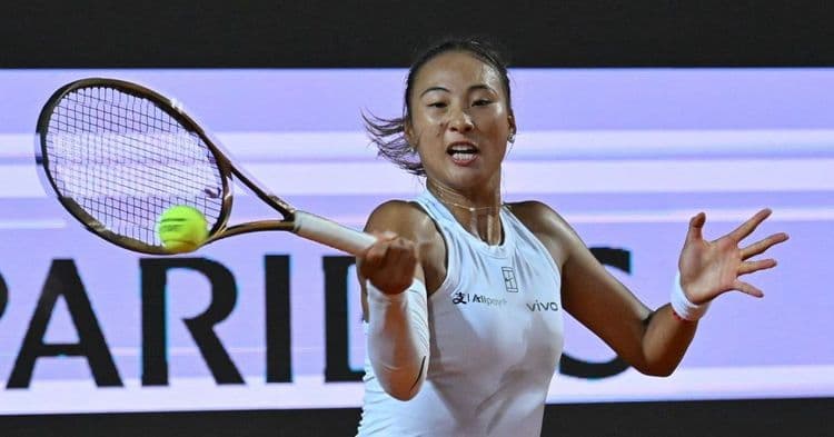 Zheng démarre bien