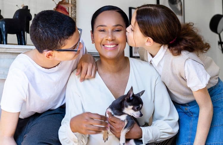 Les 7 conseils de Scheena Donia pour une famille apaisée