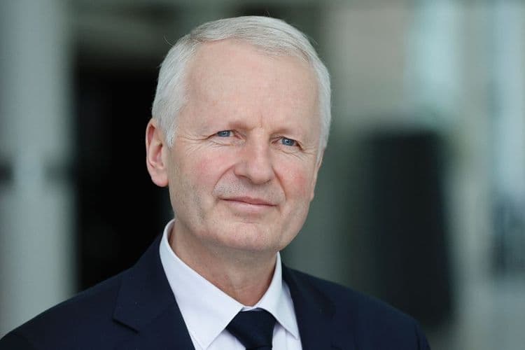 Peines minimales: le plus haut magistrat du parquet appelle à "laisser les juges faire leur travail"