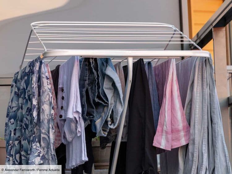 “Cette façon d’étendre les jeans prend beaucoup moins de place” voici une astuce toute simple pour gagner de l’espace sur l’étendoir