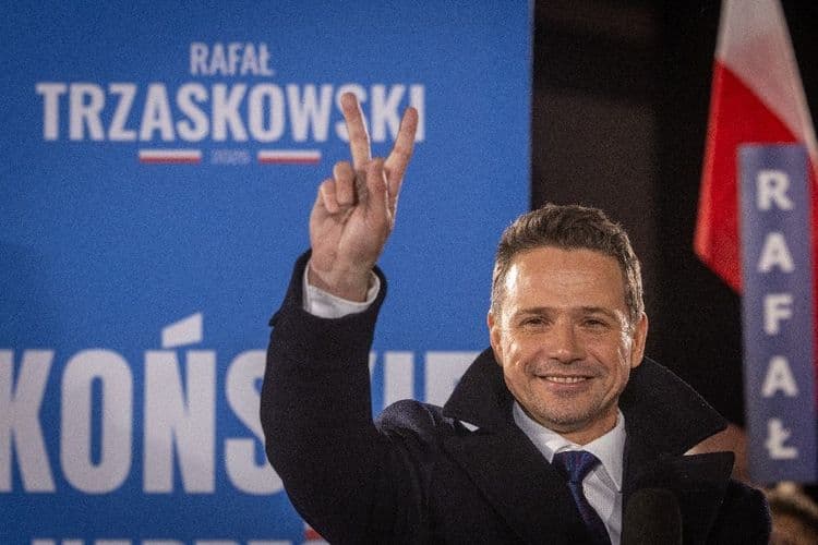 Trzaskowski: un europhile polyglotte favori de la course à la présidence polonaise