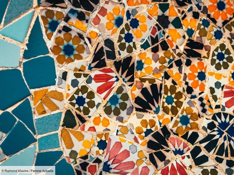Voici comment réaliser facilement un vase mosaïque hyper tendance !