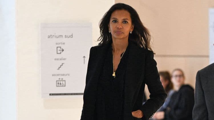 “C’est un cauchemar” : Karine Le marchand victime d’un léger incident avant sa première de La France a un Incroyable Talent