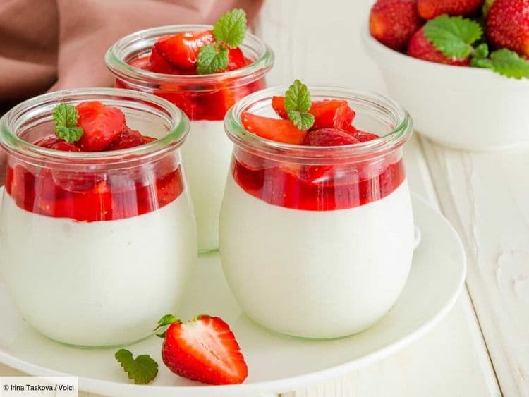 Panna cotta aux fraises sans gélatine : la recette simple pour un dessert ultra-savoureux