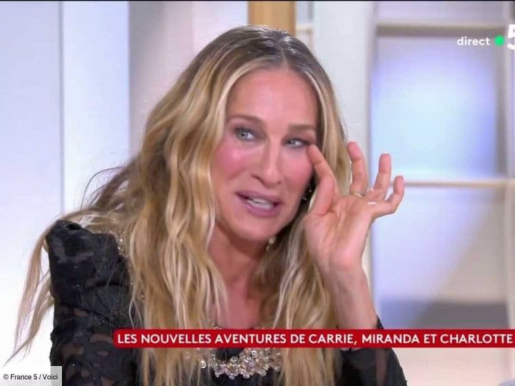 "Je ne voulais pas vous faire pleurer…" : Anne-Elisabeth Lemoine surprise par la drôle de réaction de Sarah Jessica Parker dans C à vous (ZAPTV)