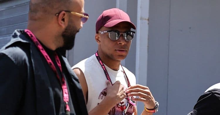Kylian Mbappé pris à partie à Paris
