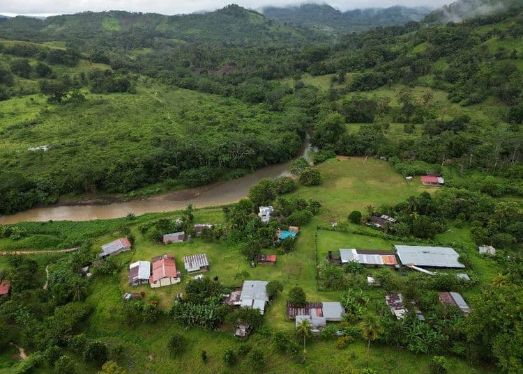 Des villageois promettent de s'opposer "jusqu'au bout" à un barrage pour le canal de Panama