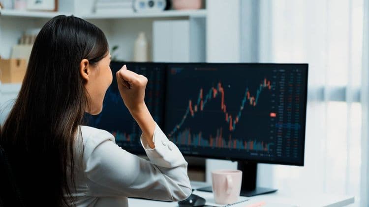 Bourse : dans quelle banque en ligne ouvrir un PEA pas cher en 2025 ?