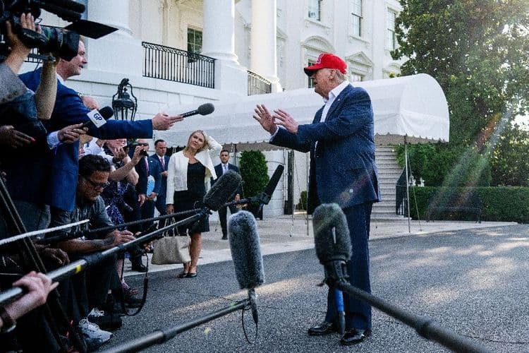 Trump et Musk s'empoignent à nouveau  au sujet de la "grande et belle loi" budgétaire