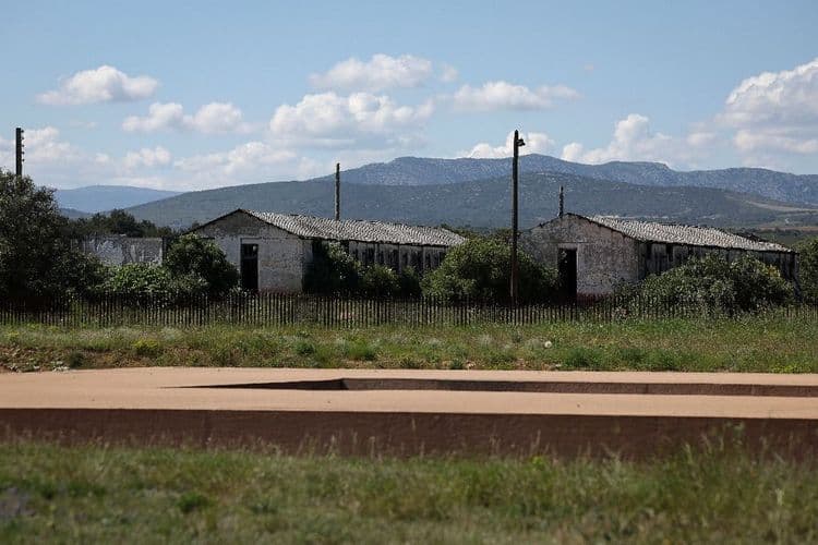 Harkis morts à Rivesaltes: plainte contre X pour recel de cadavre
