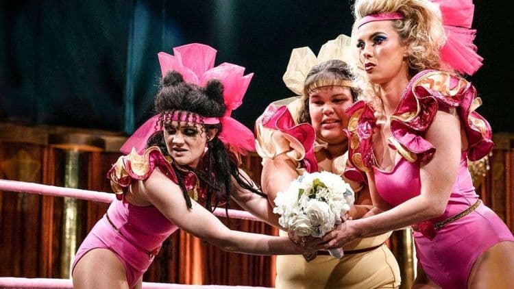 Les raisons derrière l’arrêt de GLOW par Netflix après trois saisons