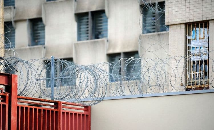 Metz: une avocate privée de parloir à cause de son soutien-gorge