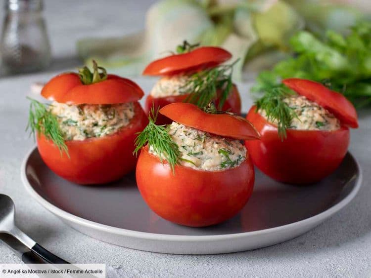Dîner frais et léger : les tomates farcies au thon très faciles à réaliser