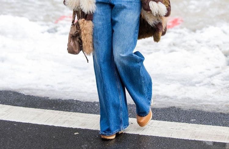 Jean flare et plateformes, le twist rétro qu’on va toutes adopter