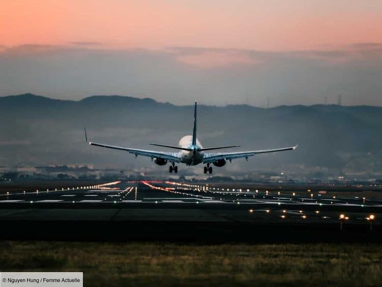 "Je me suis levé et j’ai couru" : billets échangés, sortie de secours... l'incroyable histoire du seul miraculé du crash d'avion en Inde