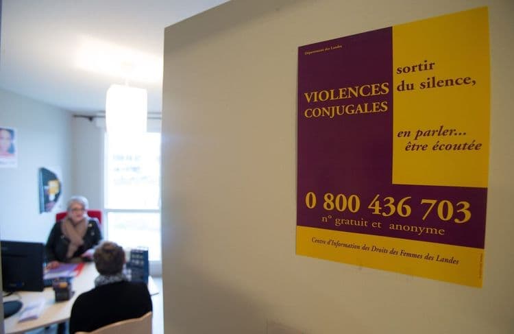 Droits des femmes : pourquoi cet important réseau ferme ses permanences cette semaine