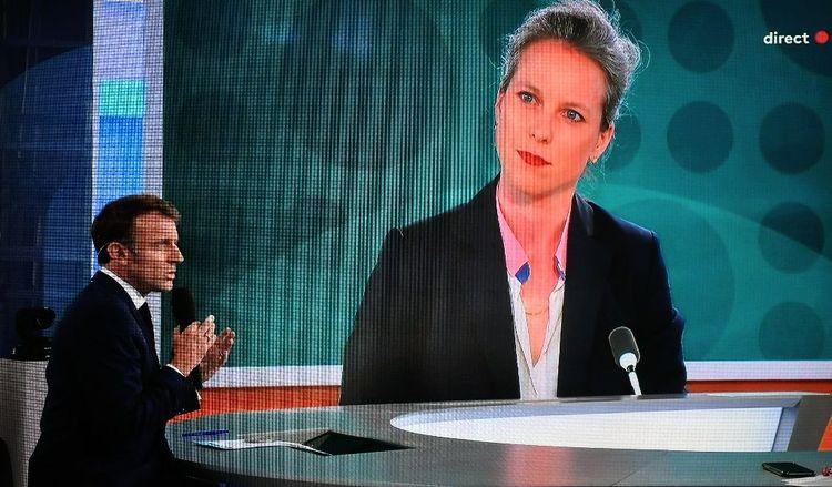 Lucie Castets demande à Macron de la nommer Première ministre