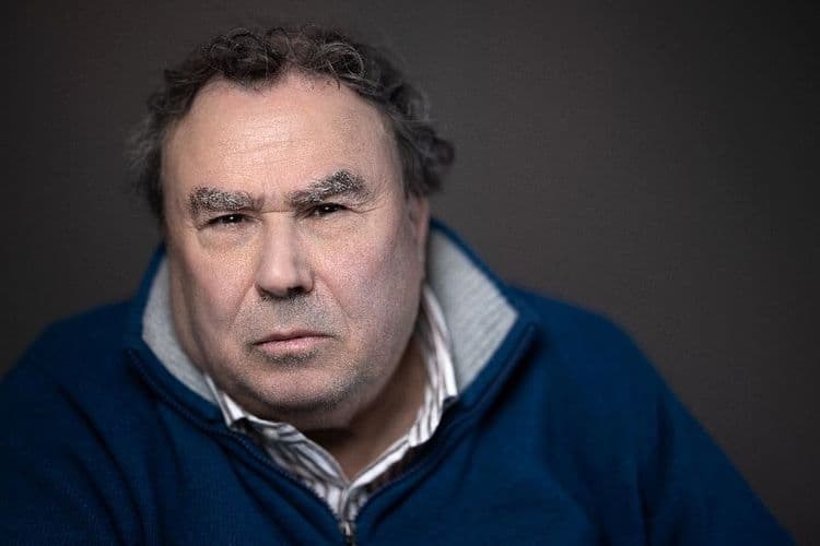 Le travail de mémoire insuffisant pour sortir de la crise franco-algérienne, selon l'historien Benjamin Stora