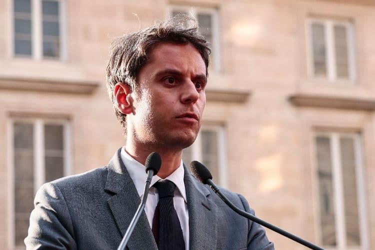 Pour Attal, "une erreur" de considérer que l'antisémitisme appartient au "passé" du RN