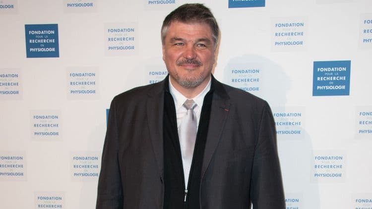 “On a déclenché l’accouchement parce que…” : Les révélations chocs de David Douillet sur la naissance de sa fille