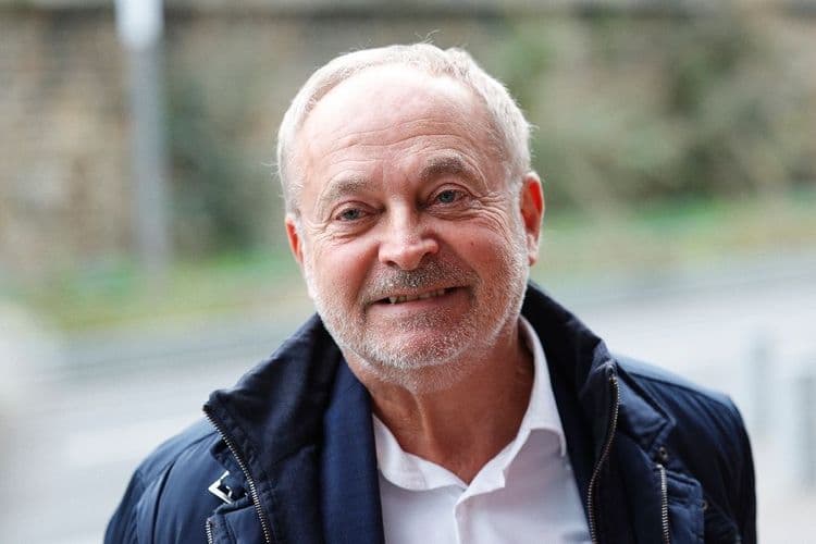 Soupçons de soumission chimique: un procès ordonné à Paris contre le sénateur Joël Guerriau