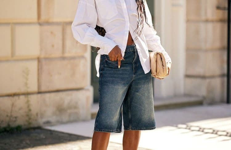Comment adopter le bermuda en jean, le basique frais et confortable de l’été