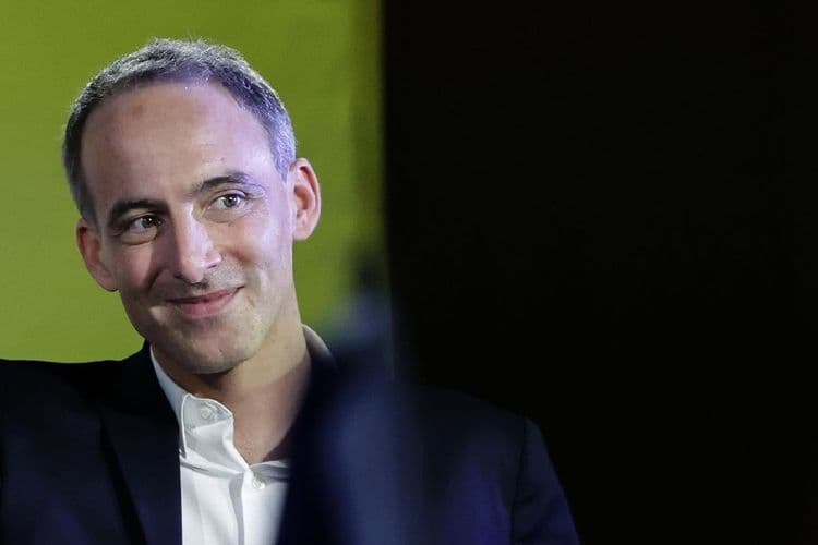 Glucksmann décrit une "juxtaposition de cocottes-minute" en France