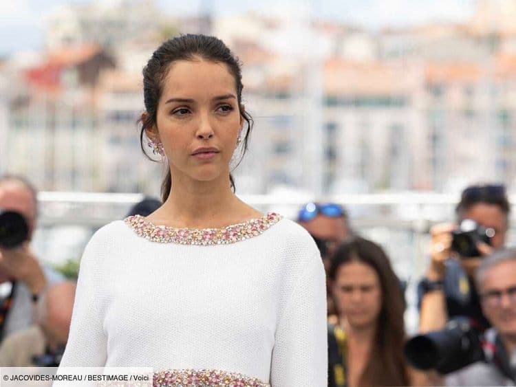 "Nous sommes dans notre petite bulle" : Lyna Khoudri amoureuse, elle évoque son histoire d'amour avec Karim Benzema