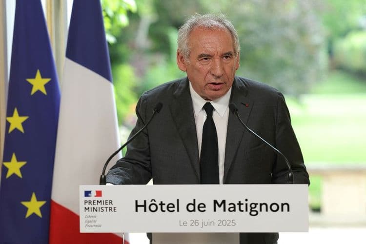 Censure, dissolution: Bayrou de plus en plus menacé