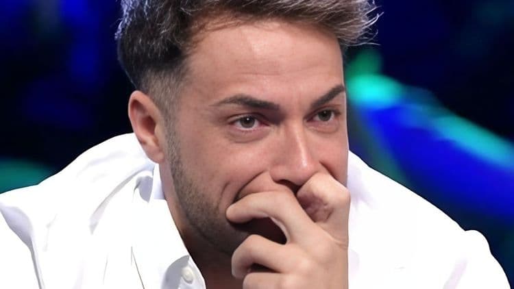 Après son buzz dans l'Île de la Tentation, Montoya craque et menace d'en finir : "Non, je ne vais pas bien"