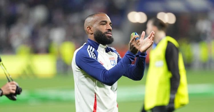 Lacazette, le terrible cadeau de départ