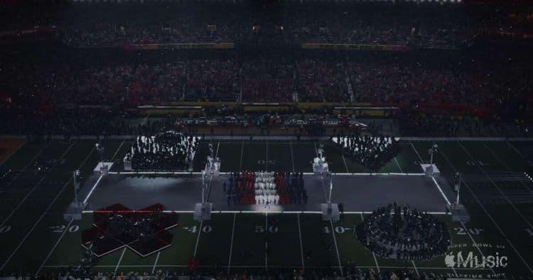 Kendrick Lamar en mode PlayStation au Super Bowl 2025