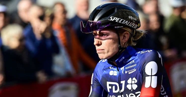 Vuelta: Vollering prend la tête du général