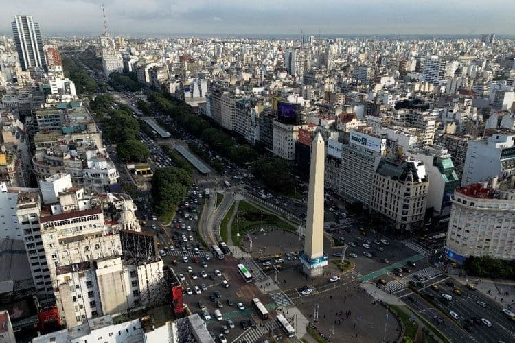 L'Obélisque de Buenos Aires doté d'un ascenseur