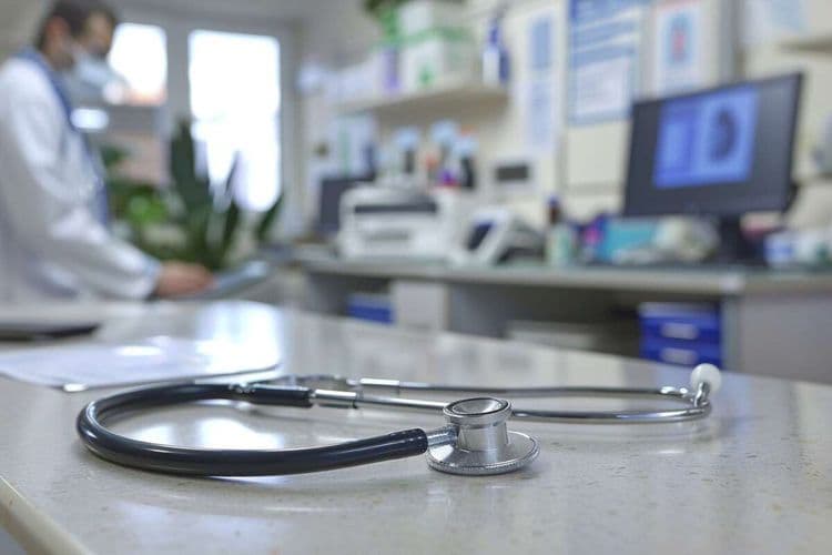 Un rapport pointe l’exclusion des femmes, handicapés et précaires dans l’accès aux soins en France