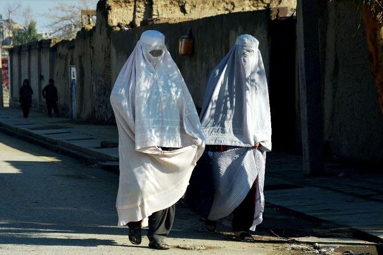 A Doha, les talibans appelés à "inclure les femmes" dans la vie publique