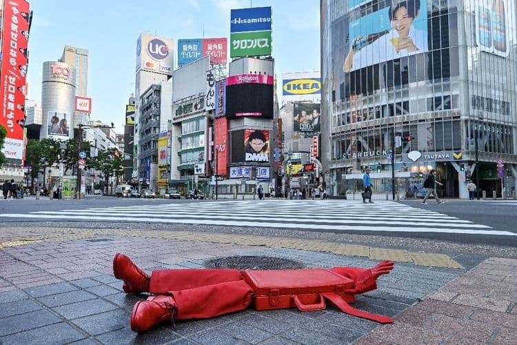 Japon : un artiste français de street art expose dans les rues de Tokyo