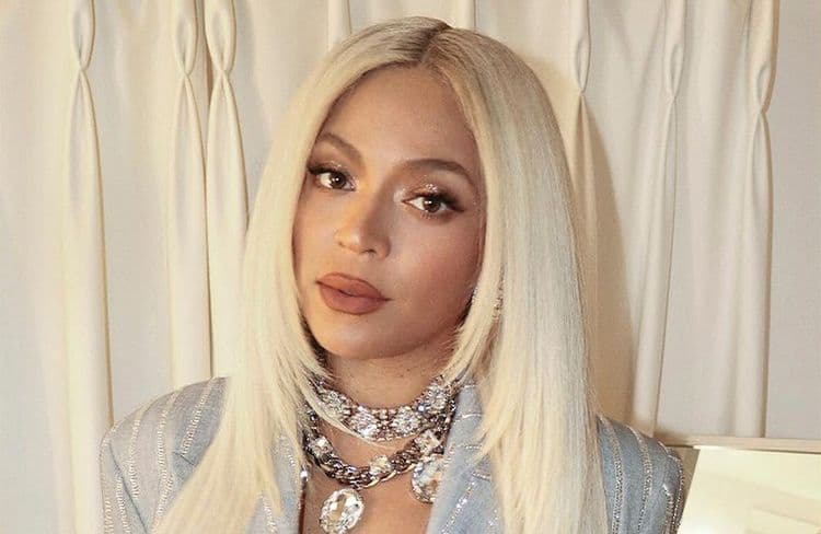 Adieu le blond, Beyoncé opte pour une transformation capillaire radicale