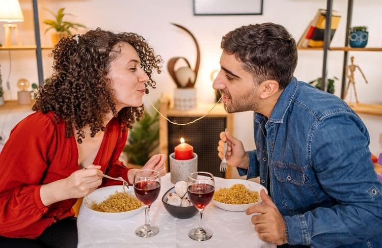 Saint-Valentin : ce que vous devez éviter de faire pendant un dîner en amoureux