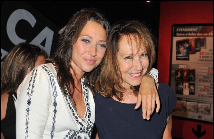 Nathalie Baye : ce cliché émouvant dévoilé par Laura Smet pour la Fête des mères