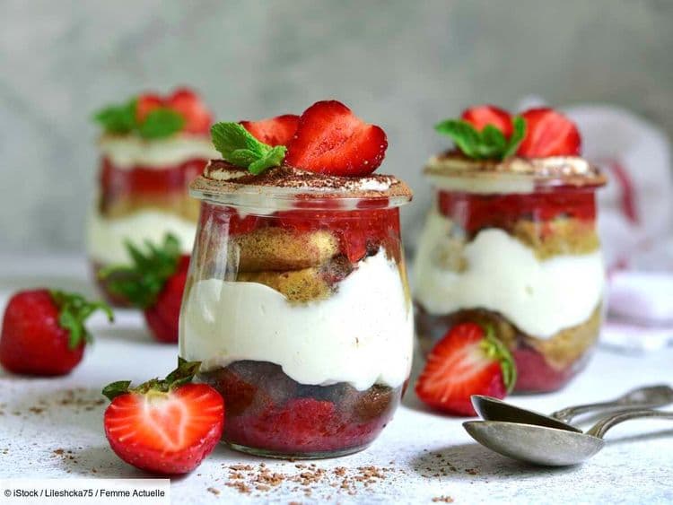 Tiramisu aux fraises en 5 minutes chrono : la recette légère et protéinée idéale pour le printemps