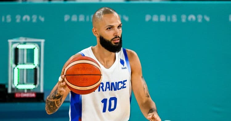 La France remonte à la 4eme place du classement FIBA