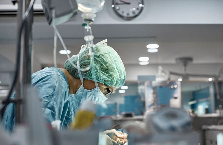 Une quatrième greffe d’utérus, d’une mère à sa fille, a été réalisée avec succès en France