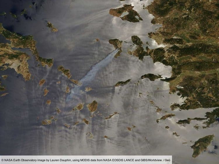 L'Œil de GEO: la fumée des incendies de l'île de Chios visible depuis l'espace