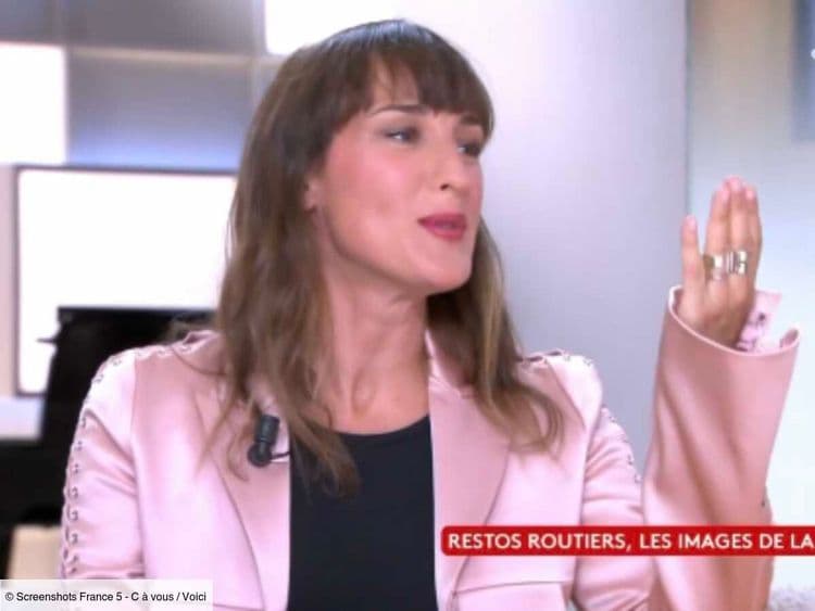 "Je comptais en faire la surprise…" : moment gênant dans C à Vous, Pierre Lescure dévoile malgré lui le cadeau de Juliette Armanet à une proche (ZAPTV)
