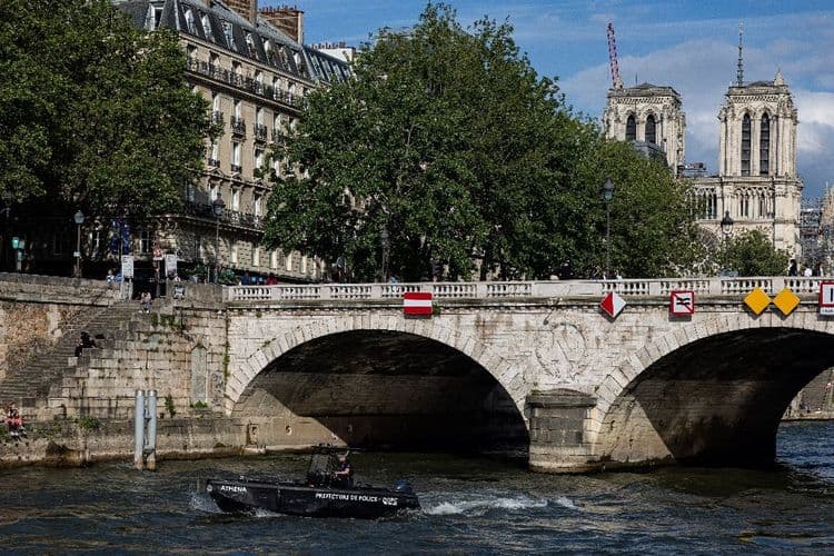 JO-2024: les yeux rivés sur la Seine et une météo qui perturbe les préparatifs