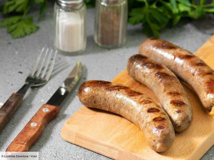 Cuisson des saucisses au barbecue : l'astuce d'un chef boucher pour un moelleux incomparable